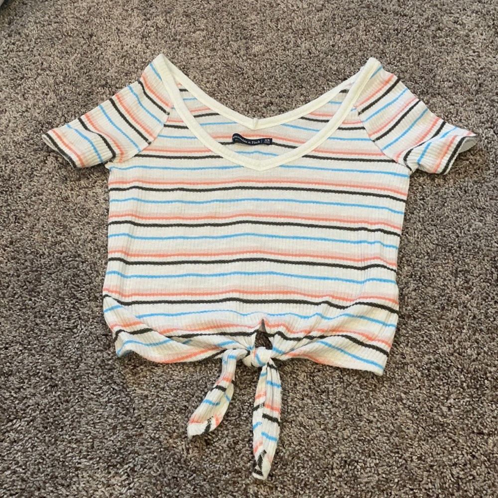 Abrocrombie And Fitch Cropped Tee